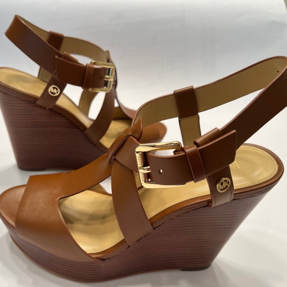 Michael Kors "Izzy" platform wedges, size 7M